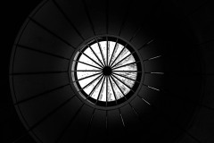 Kreis hält das Licht
