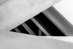 Spannung zwischen Fläche und Tiefe